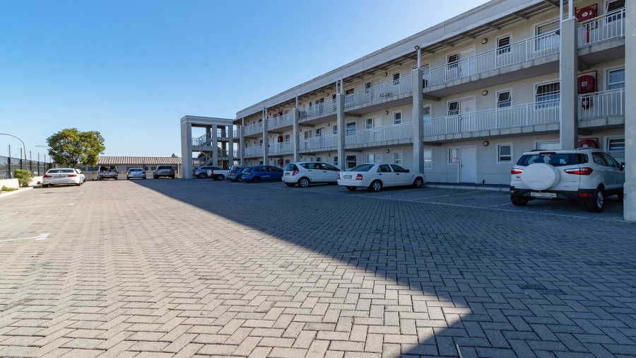 2 Bedroom Property for Sale in Cravenby Western Cape